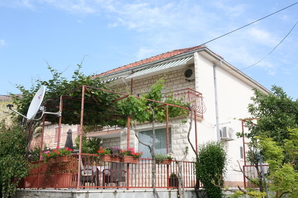 Apartment Nives トロギール エクステリア 写真