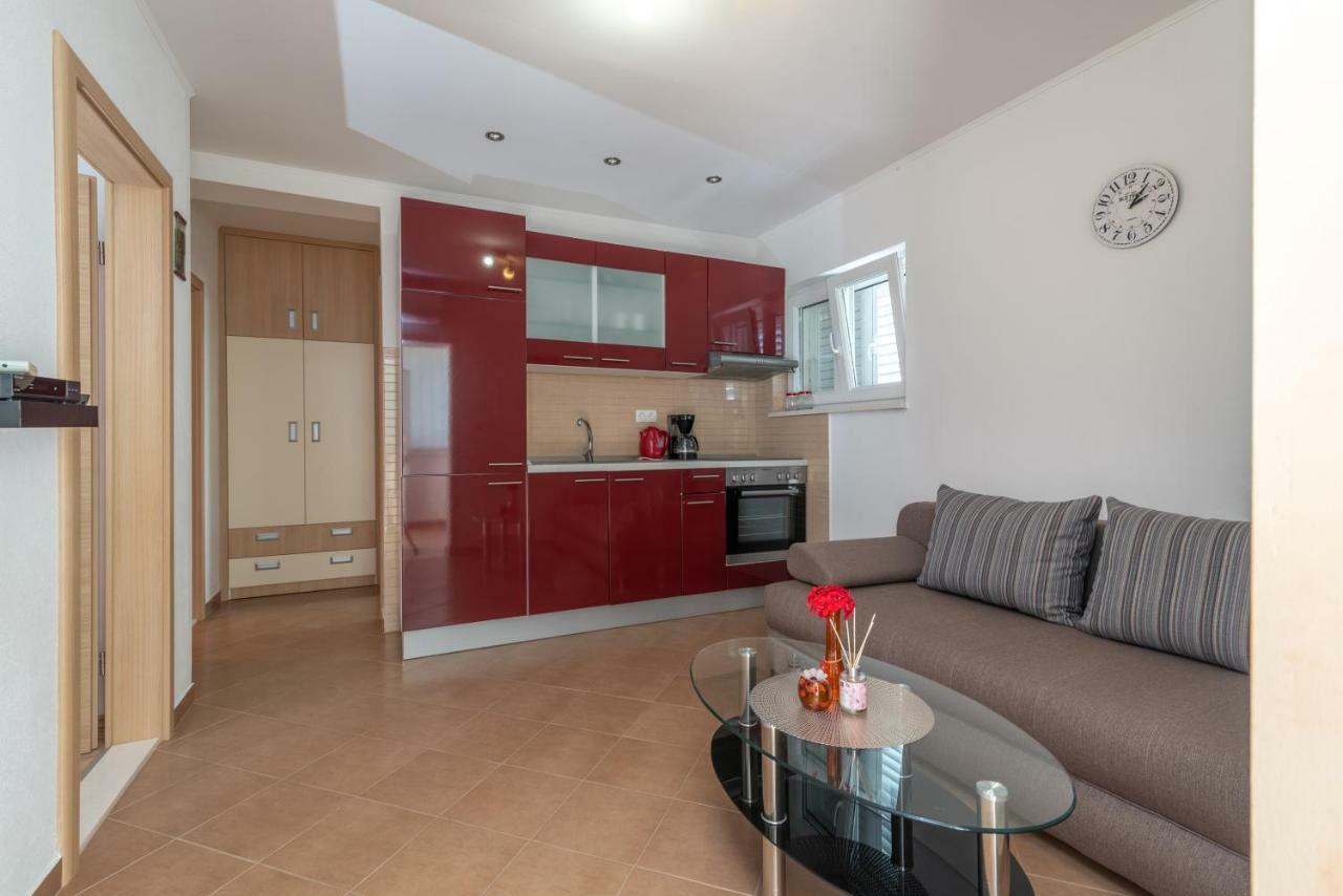 Apartment Nives トロギール エクステリア 写真
