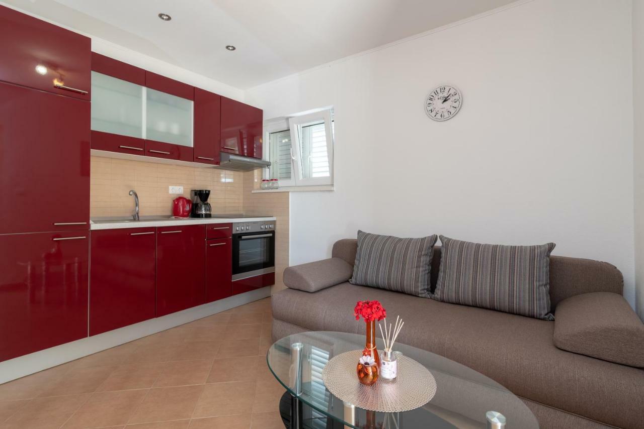 Apartment Nives トロギール エクステリア 写真